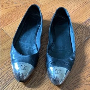 Chanel Cap-Toe Ballet Flats 38